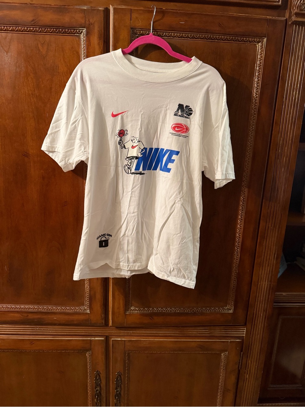 Nike Men’s Graphic Logo T-Shirt